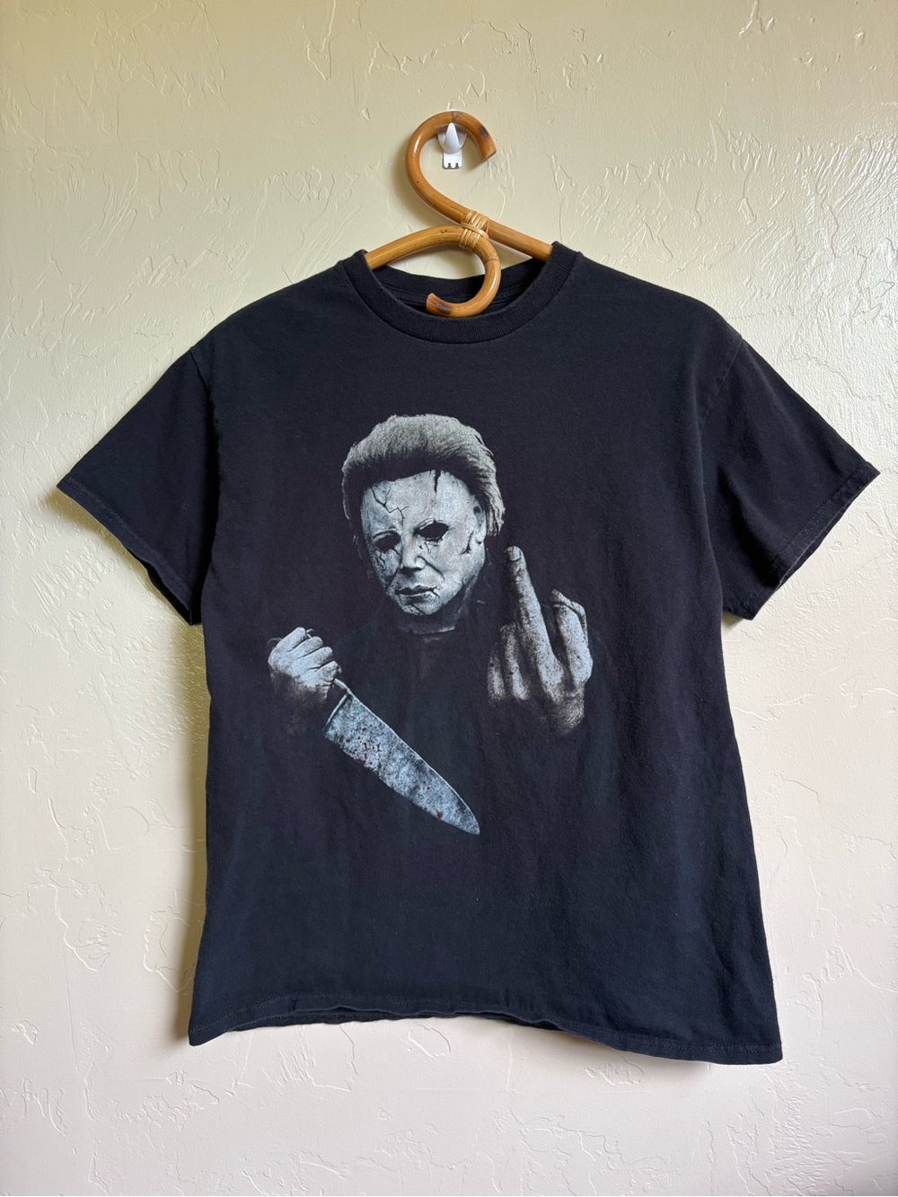 Halloween Michael Meyers Middle Finger Black Graphic Tee Short Sleeve T-Shirt M